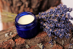 Kr�m s konopn�m olejom