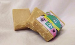 Olivov� mydlo s koz�m mliekom a himal�jskou so�ou