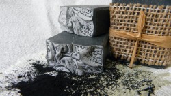 Mydlo s akt�vnym uhl�m a zelen�m �lom - Jemn� citr�nov�